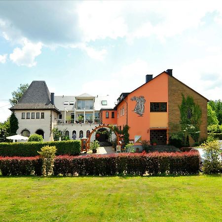 Gästehaus Wein im Turm Longuich Exterior foto